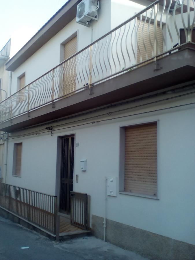 Guest House Via Crispi Pozzallo Exteriér fotografie